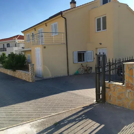 Puncet - 2br With Big Terrace And Bbq Appartement *