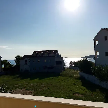 Apartamento Puncet - 2br With Big Terrace And Bbq Rogoznica (Sibenik-Knin)