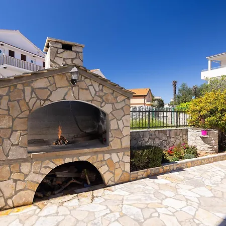 Puncet - 2br With Big Terrace And Bbq *