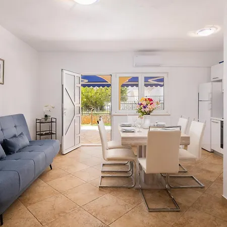 Puncet - 2br With Big Terrace And Bbq Apartamento