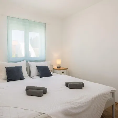 Puncet - 2br With Big Terrace And Bbq Daire Rogoznica (Sibenik-Knin)