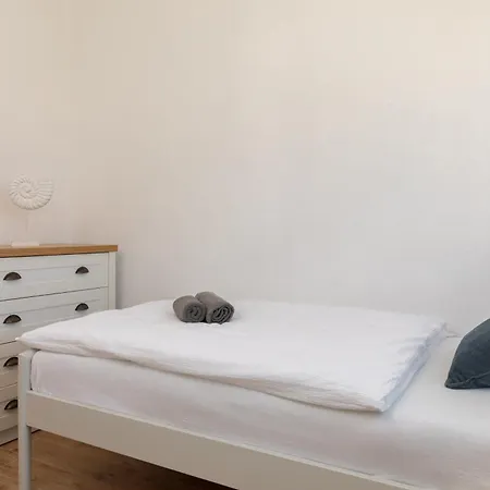 Puncet - 2br With Big Terrace And Bbq Rogoznica (Sibenik-Knin)