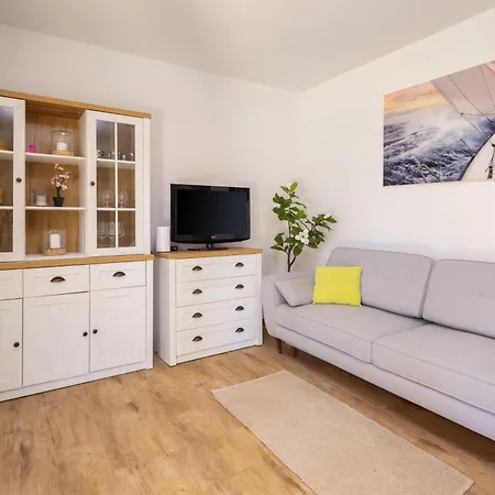 Puncet - 2br With Big Terrace And Bbq Rogoznica (Sibenik-Knin)