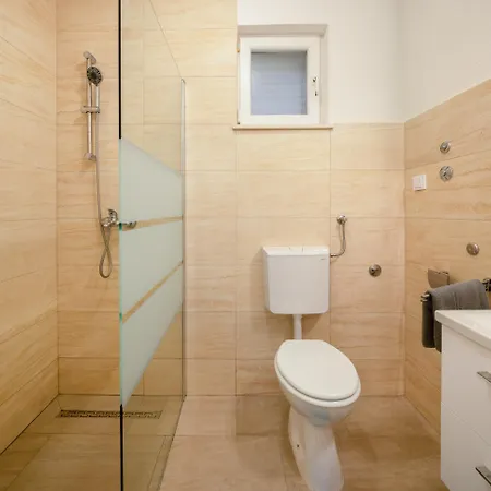 Daire Puncet - 2br With Big Terrace And Bbq Rogoznica (Sibenik-Knin)