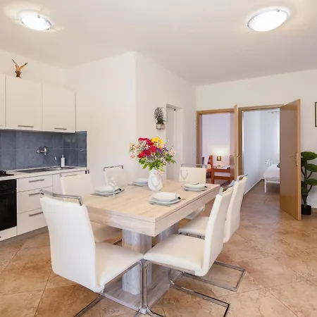 Daire Puncet - 2br With Big Terrace And Bbq Rogoznica (Sibenik-Knin)