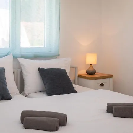 Puncet - 2br With Big Terrace And Bbq * Rogoznica (Sibenik-Knin)