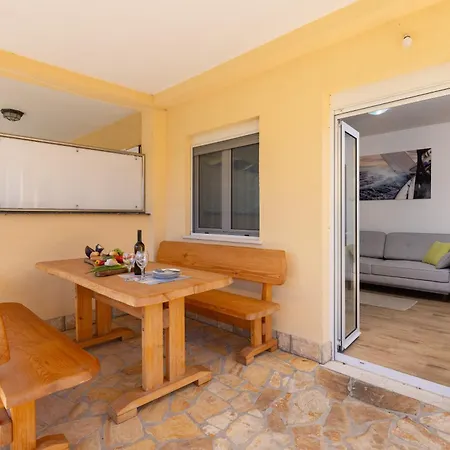Puncet - 2br With Big Terrace And Bbq Daire *
