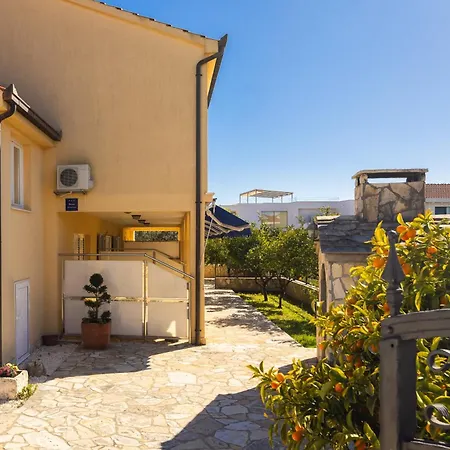 Puncet - 2br With Big Terrace And Bbq Daire