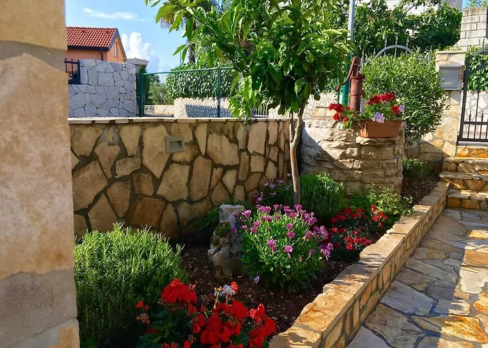 Puncet - 2br With Big Terrace And Bbq