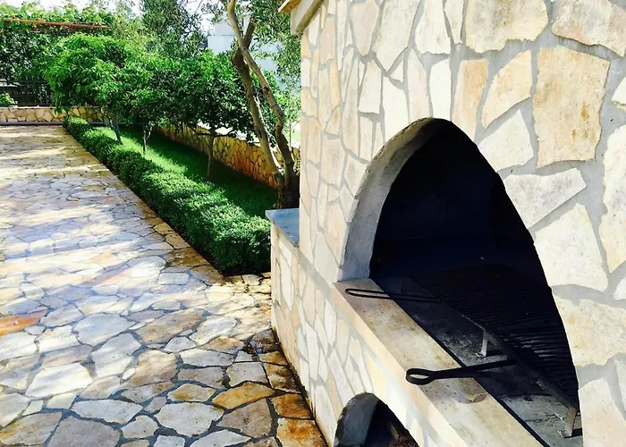 Puncet - 2br With Big Terrace And Bbq * Rogoznica (Sibenik-Knin)